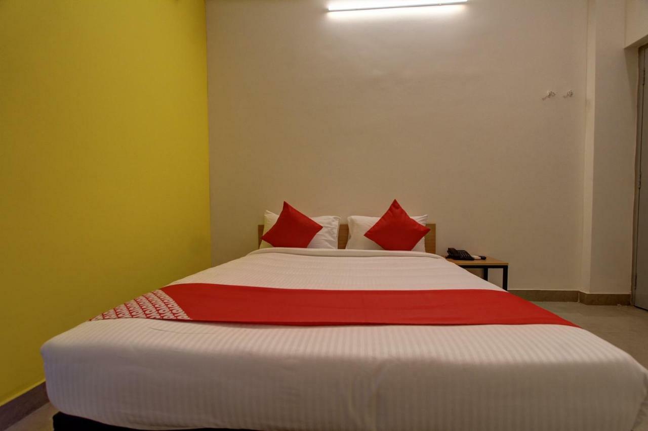 Oyo Flagship 36650 Tristar Inn Коимбаторе Стая снимка