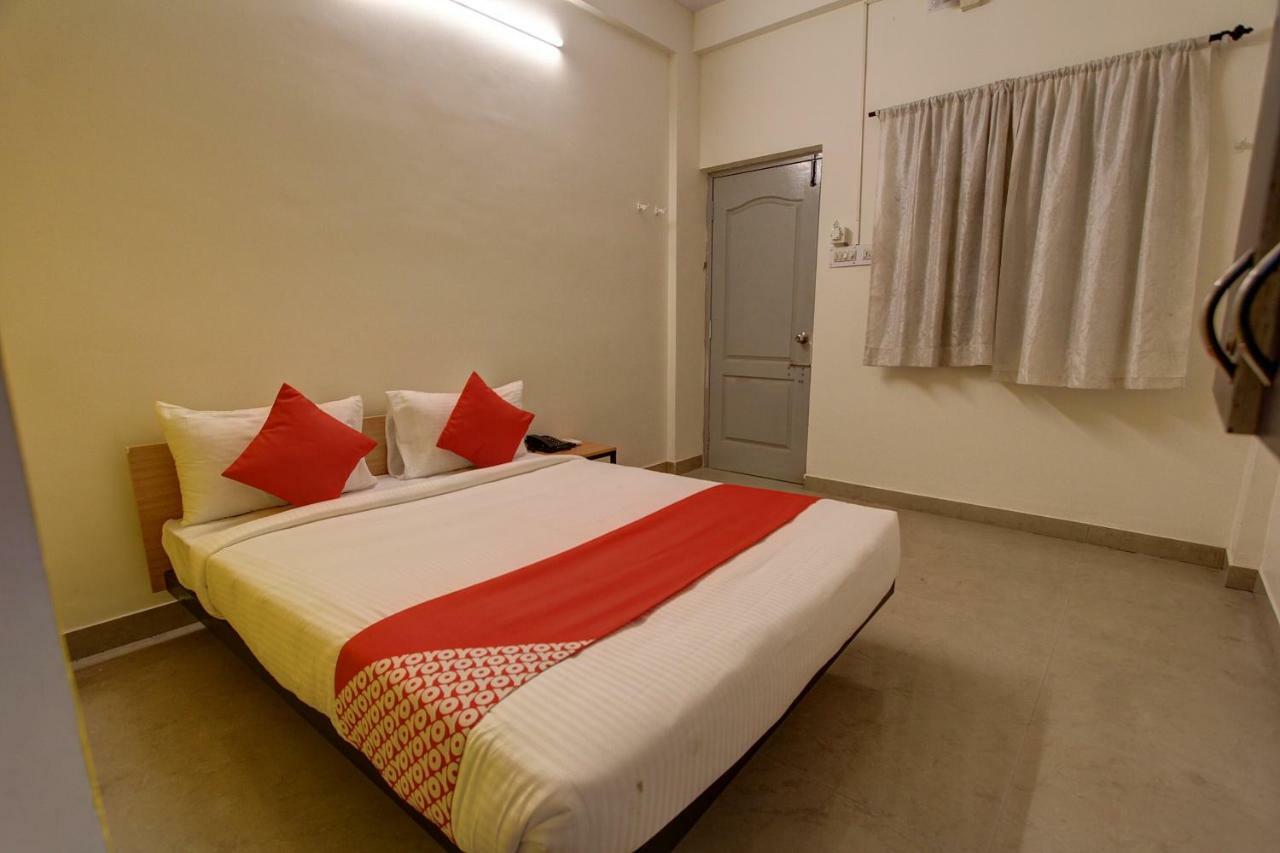 Oyo Flagship 36650 Tristar Inn Коимбаторе Стая снимка