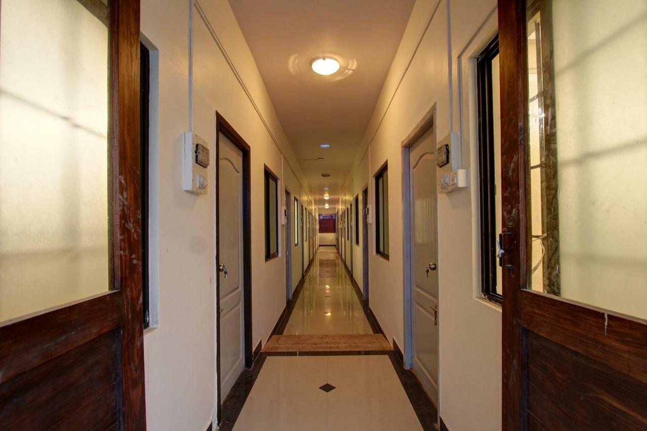 Oyo Flagship 36650 Tristar Inn Коимбаторе Екстериор снимка